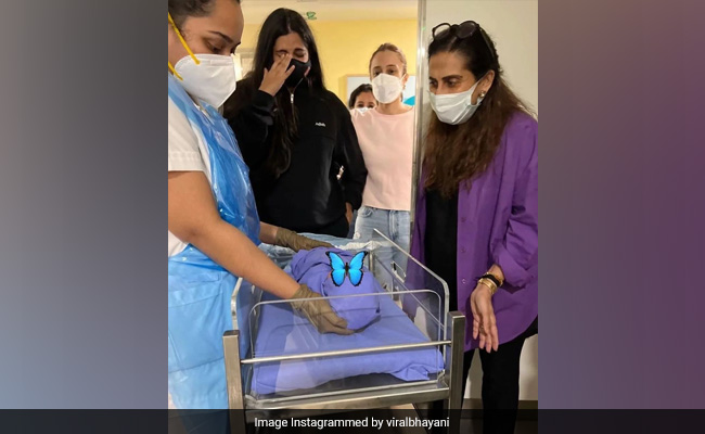 बहन सोनम कपूर के बेटे को देख रोने लगीं रिया, देखें एक्ट्रेस के बेबी बॉय की पहली झलक