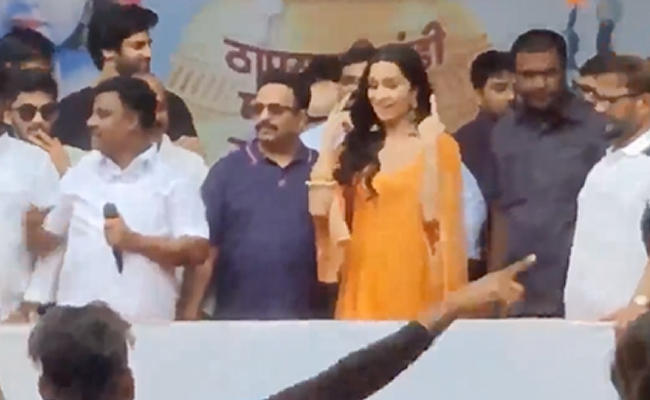 Janmashtami 2022: Shraddha Kapoor Dances During <i>Dahi Handi</i> Celebrations. Watch
