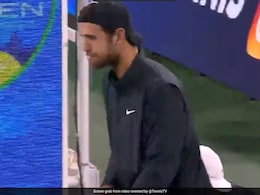 Watch: Tennis Star Shakes A Leg, Entertains Crowd During Rain Delay At Cincinnati Masters 2022 Watch: Tennis Star Shakes A Leg, Entertains Crowd During Rain Delay At Cincinnati Masters 2022