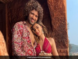 'AFAT' रिलीज के बाद अनन्या पांडे-विजय देवरकोंडा की रोमांटिक तस्वीरें वायरल, देखते रह जाएंगे केमिस्ट्री 'AFAT' रिलीज के बाद अनन्या पांडे-विजय देवरकोंडा की रोमांटिक तस्वीरें वायरल, देखते रह जाएंगे केमिस्ट्री