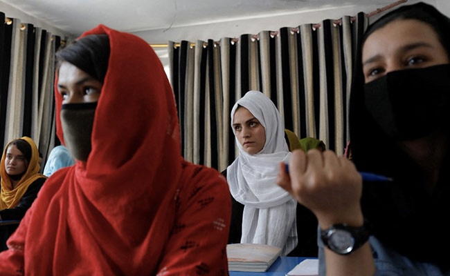 Taliban Bans Women From Working In NGOs