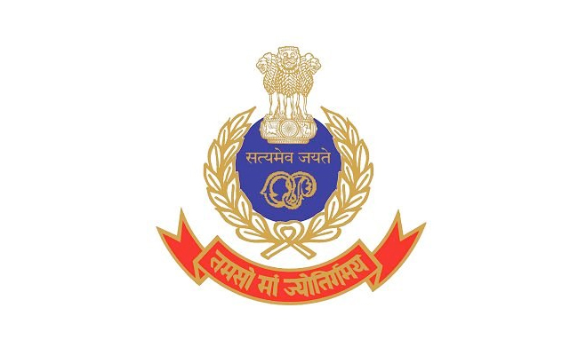 मध्यप्रदेशः धनकुबेर RTO अधिकारी के घर छापा, करोड़ों की प्रॉपर्टी, होम थिएटर और लग्जरी कारें बरामद, धन दौलत देख अवाक रह गई टीम