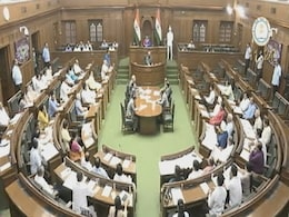 दिल्ली सरकार बनाम LG : दिल्ली विधानसभा में जबरदस्त हंगामा, सभी BJP विधायकों को मार्शल आउट किया गया दिल्ली सरकार बनाम LG : दिल्ली विधानसभा में जबरदस्त हंगामा, सभी BJP विधायकों को मार्शल आउट किया गया