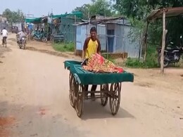 Man Takes Pregnant Wife To Hospital On Push-Cart, Find Staff Absent Man Takes Pregnant Wife To Hospital On Push-Cart, Find Staff Absent