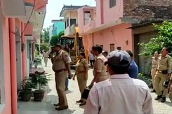 Bulldozer Threat Helps UP Woman Enter In-Laws' House Bulldozer Threat Helps UP Woman Enter In-Laws' House