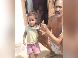 सांप को पकड़ने में माहिर था शख्स, फिर एक दिन अचानक... सांप को पकड़ने में माहिर था शख्स, फिर एक दिन अचानक...