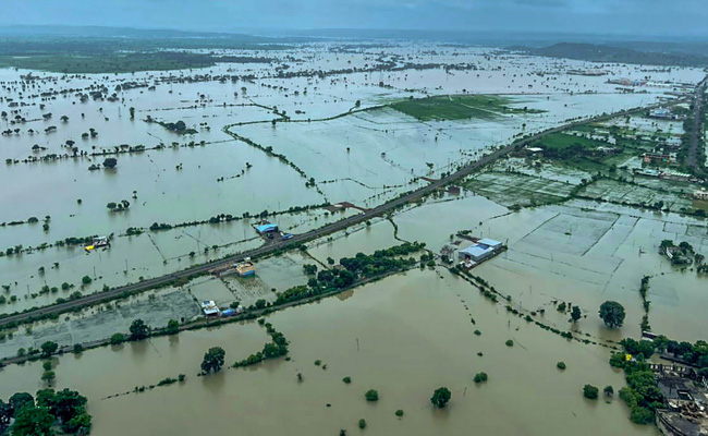 With Ailing Wife Man Crosses Madhya Pradesh River On Cart Amid Heavy Rain