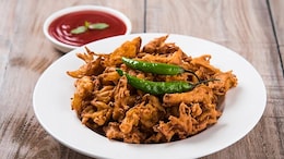 Besan Or Rice Flour: What Really Makes Pakoras Crispy