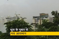 मलबे के ढेर में तब्दील हुआ ट्विन टावर्स, धूल के गुबार पर काबू पाने की कोशिश जारी मलबे के ढेर में तब्दील हुआ ट्विन टावर्स, धूल के गुबार पर काबू पाने की कोशिश जारी