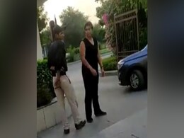 नोएडा की पॉश सोसाइटी में महिला ने गार्ड के साथ की गाली-गलौज, 14 दिन के लिए जेल भेजा गया नोएडा की पॉश सोसाइटी में महिला ने गार्ड के साथ की गाली-गलौज, 14 दिन के लिए जेल भेजा गया