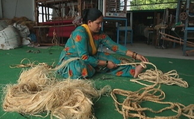 'Aslee' Converts Hemp, Bamboo And Nettle Into Fabric And In The Process, Helps Local Communities - Vimarsana News