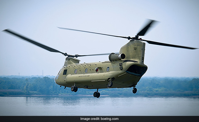 US सेना ने चिनूक हेलीकॉप्टरों के समूचे बेड़े को काम से हटाया, इंजन फायर को बताया वजह