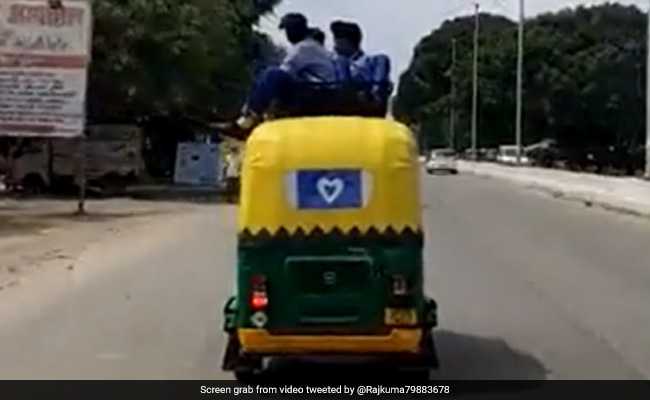 Video: Autorickshaw Dangerously Ferry School Children In UP, Cops Respond
