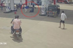 Video: Woman Chased, Stabbed Several Times At Maharashtra Petrol Pump Video: Woman Chased, Stabbed Several Times At Maharashtra Petrol Pump