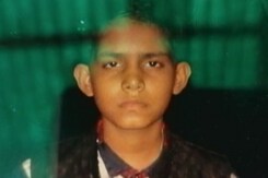 वाराणसी : 9वीं के छात्र ने की आत्महत्या, स्कूल में मोबाइल ले जाने पर पड़ी थी डांट वाराणसी : 9वीं के छात्र ने की आत्महत्या, स्कूल में मोबाइल ले जाने पर पड़ी थी डांट