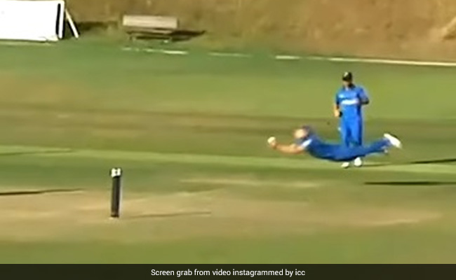 रोंगटे खड़े कर देगा इटली के खिलाड़ी द्वारा लिया गया यह कैच, देखकर ICC का भी माथा ठनका- Video