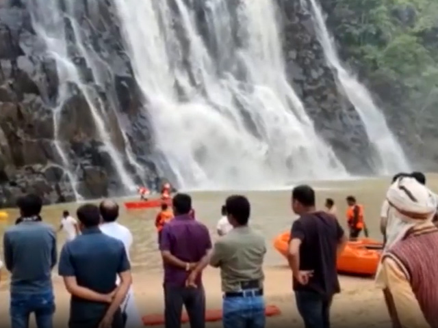 6 Drown In Chhattisgarh's Ramdaha Waterfalls, 1 Rescued