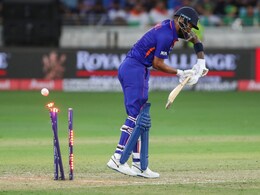 India vs Pakistan: KL Rahul Dismissed For Duck By Teenaged Pakistani Debutant Naseem Shah In Asia Cup. Watch