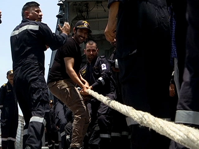 Kartik Aaryan Plays Tug-Of-War With Indian Navy Sailors