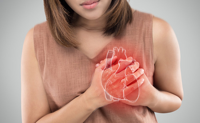 Smoking and excessive alcohol consumption can both increase the risk of heart attack