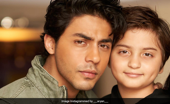 "Give Them To Me Now": SRK's Comment On Aryan Khan's Insta Post