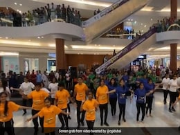 Independence के 75 साल पर Dubai में जमकर नाचे Indians, PM Modi ने शेयर किया Video, आप भी देखें... Independence के 75 साल पर Dubai में जमकर नाचे Indians, PM Modi ने शेयर किया Video, आप भी देखें...