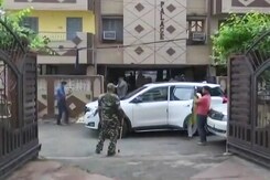 CBI Raids 2 Leaders From Tejashwi Yadav's Party Ahead Of Test Of Strength CBI Raids 2 Leaders From Tejashwi Yadav's Party Ahead Of Test Of Strength