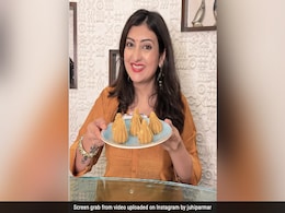 Juhi Parmar से सीखिए बेसन मोदक बनाना, Video में देखें रेसिपी, गणेश चतुर्थी पर बनाने के लिए हैं बढ़िया  Juhi Parmar से सीखिए बेसन मोदक बनाना, Video में देखें रेसिपी, गणेश चतुर्थी पर बनाने के लिए हैं बढ़िया
