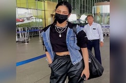 श्रुति हासन ने फोटोग्राफर्स को दिए पोज, अगली फिल्म में प्रभास के साथ आएंगी नजर  श्रुति हासन ने फोटोग्राफर्स को दिए पोज, अगली फिल्म में प्रभास के साथ आएंगी नजर