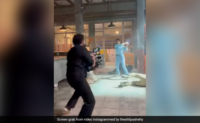 A Scene From The Sets Of <i>Indian Police Force</i>, Featuring Shilpa And Rohit Shetty