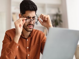 आंखों की रोशनी बढ़ा सकते हैं ये सूखे मेवे, शुरू कर दीजिए बेहतर Eyesight के लिए इन्हें खाना आंखों की रोशनी बढ़ा सकते हैं ये सूखे मेवे, शुरू कर दीजिए बेहतर Eyesight के लिए इन्हें खाना