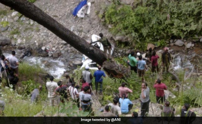8 Killed As Car Skids Off Road, Falls Into 300-Foot Gorge In Kashmir