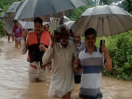 भोपाल में भारी बारिश की चेतावनी के बाद स्कूल बंद, बांध से पानी छोड़ने की तैयारी, रेस्क्यू जारी भोपाल में भारी बारिश की चेतावनी के बाद स्कूल बंद, बांध से पानी छोड़ने की तैयारी, रेस्क्यू जारी