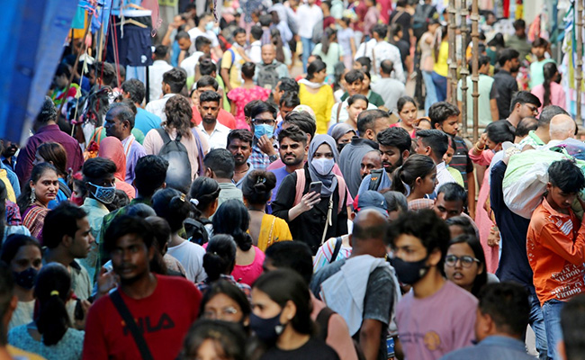 Delhi Markets Try To Enforce Mask Mandate As Covid Cases Rise