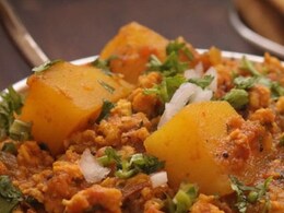 Watch: How To Make Dhaba-Style Aloo Keema (Watch Recipe Video)