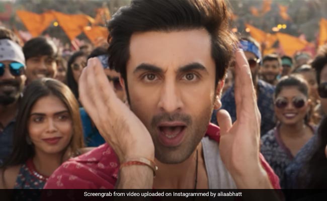 <i>Brahmastra's</i> Song <i>Dance Ka Bhoot</i> Teaser: A Dussehra <i>Dhamaka</i> For Ranbir Kapoor
