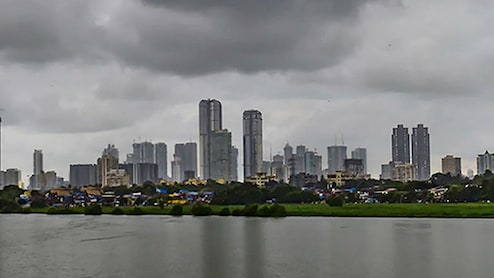 Mumbai Rain: तब्बल 20 वर्षांतील रेकॉर्ड तुटला, मुंबईत मान्सून दाखल होताच पुढील 24 तासांसाठी मोठा इशारा