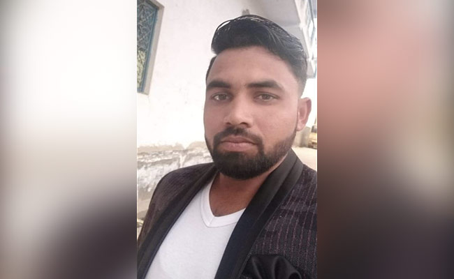 He Was To Meet Sister For <i>Rakhi</i>, Kite String Slit Throat On Delhi Flyover
