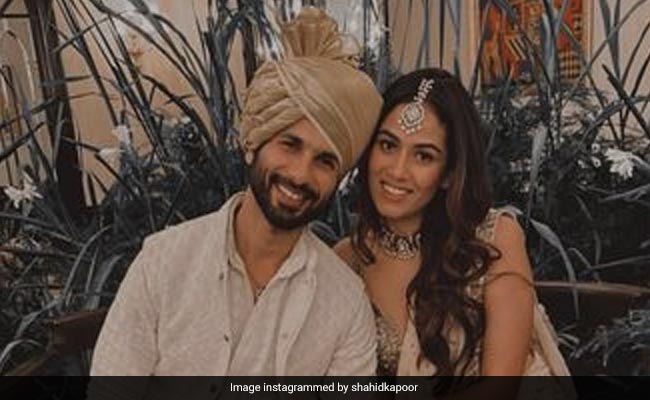 Mira Rajput Looked So Lovely At Kunal-Arpita's Wedding, Shahid Kapoor Asked Her, "<i>Mujhse Shaadi Karogi</i>"
