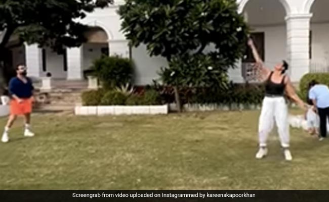करीना कपूर ने पति सैफ अली खान संग खेला बैडमिंटन, फिर मलाइका अरोड़ा की बहन से पूछा लिया ये सवाल