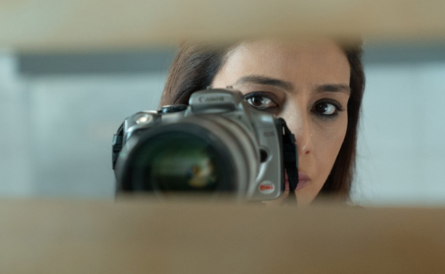 तबु की 'खुफिया' का फर्स्ट लुक रिलीज, स्पाई थ्रिलर में दिखेगा कुछ हटकर अंदाज तबु की 'खुफिया' का फर्स्ट लुक रिलीज, स्पाई थ्रिलर में दिखेगा कुछ हटकर अंदाज