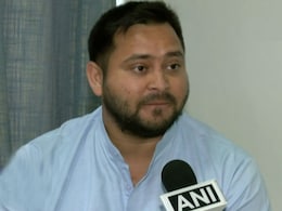 'BJP से भी तो पूछ लीजिए... 19 लाख में 19 नौकरी भी दी क्या?' मीडिया से बोले तेजस्वी यादव 'BJP से भी तो पूछ लीजिए... 19 लाख में 19 नौकरी भी दी क्या?' मीडिया से बोले तेजस्वी यादव