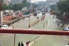 Heavy Rain Pounds Karnataka's Bengaluru Heavy Rain Pounds Karnataka's Bengaluru