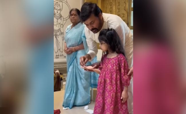 Chiranjeevi Celebrates Ganesh Chaturthi With Family. Watch