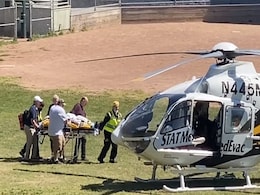 Attack On Salman Rushdie: वेंटिलेटर पर पहुंचे हमले में गंभीर रूप से घायल लेखक सलमान रुश्दी, हमलावर की हुई पहचान Attack On Salman Rushdie: वेंटिलेटर पर पहुंचे हमले में गंभीर रूप से घायल लेखक सलमान रुश्दी, हमलावर की हुई पहचान