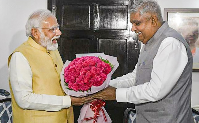 जगदीप धनखड़ को उप राष्ट्रपति चुने जाने पर राष्ट्रपति और प्रधानमंत्री समेत कई नेताओं ने दी बधाई