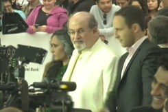 Salman Rushdie Stabbed: What Authors Wrote On Twitter Salman Rushdie Stabbed: What Authors Wrote On Twitter