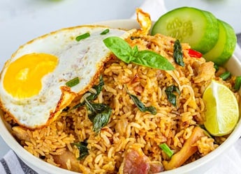 How To Make Thai Egg Fried Rice In Just 30 Minutes How To Make Thai Egg Fried Rice In Just 30 Minutes