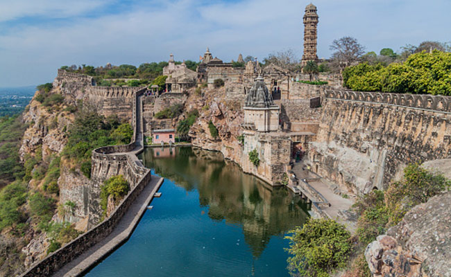 चित्तौड़गढ़ किला घूमने के लिए जानें सबसे बढ़िया समय, इस ऐतिहासिक जगह का उठा पाएंगे पूरा लुत्फ