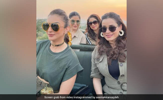 What Happened When These Bollywood Wives Went On A Safari